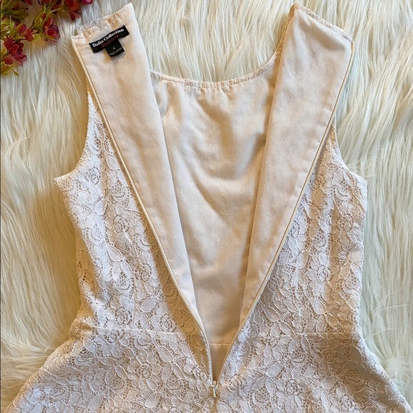 DALIA COLLECTION Lace Peplum Top - Picture 3 of 3